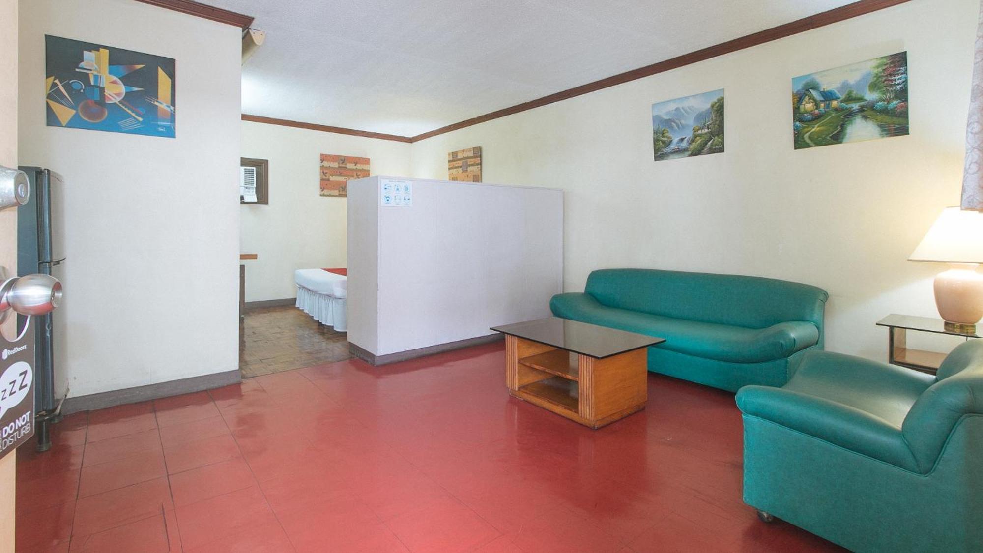 Reddoorz At Broadway Court Apartelle 케손시티 외부 사진