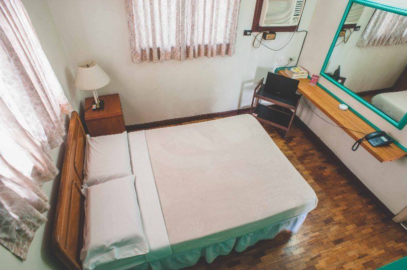 Reddoorz At Broadway Court Apartelle 케손시티 외부 사진