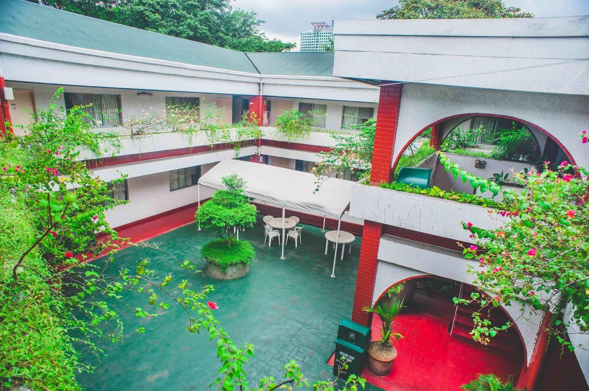 Reddoorz At Broadway Court Apartelle 케손시티 외부 사진